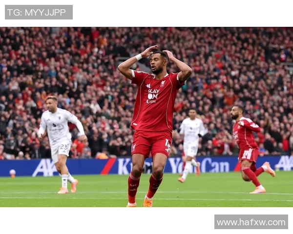 利物浦队与热刺的激烈对决谁能在英超赛场上笑到最后